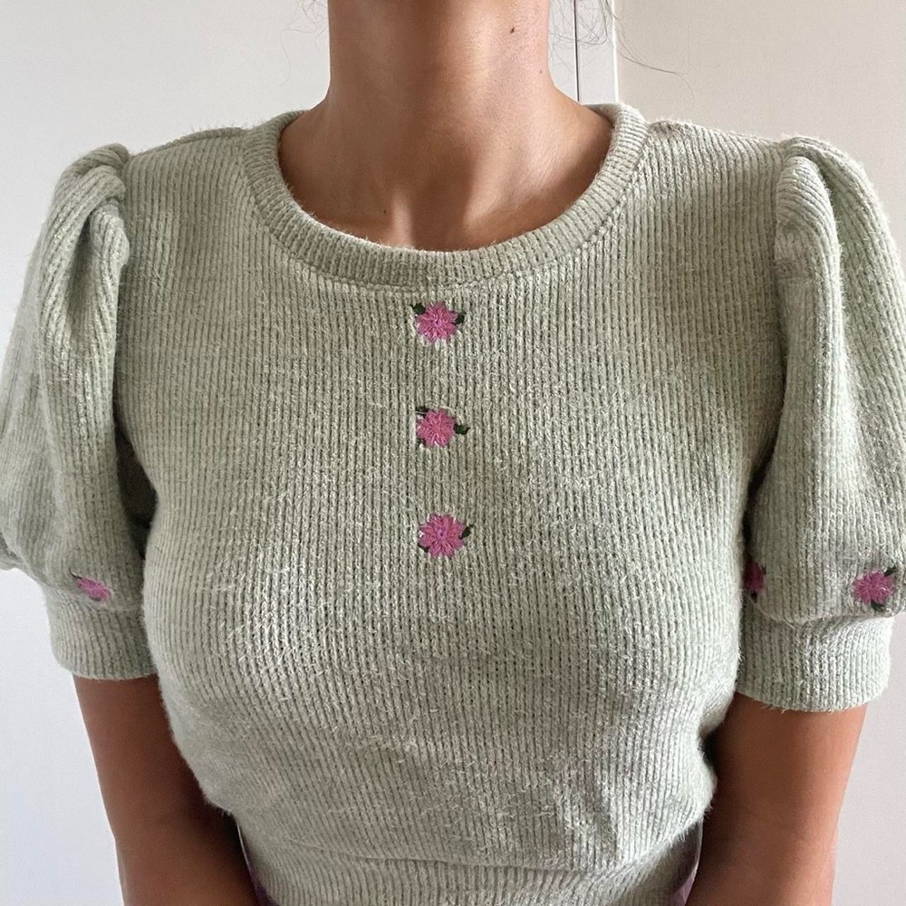 Zara | Pistachio green knit sweater top with pink embroidered roses | Size L - Picture 4 of 8